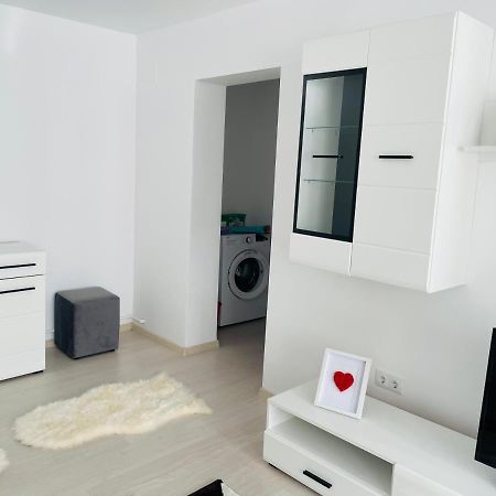 Apartament Incantator ไกรโอวา ภายนอก รูปภาพ