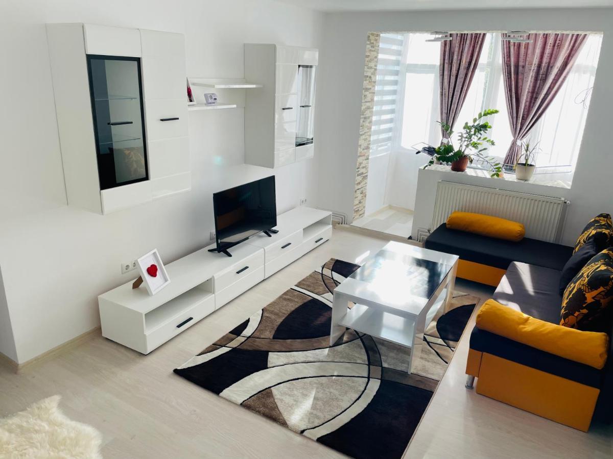 Apartament Incantator ไกรโอวา ภายนอก รูปภาพ