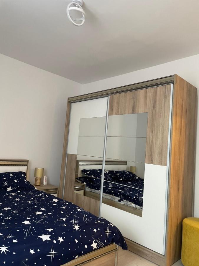 Apartament Incantator ไกรโอวา ภายนอก รูปภาพ